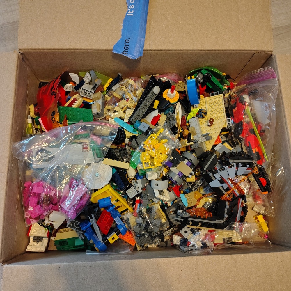 LEGO Bulk Lot 6+ lbs Mixed Bricks Pieces Assorted Sets Ninjago Friends City